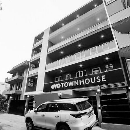 古尔冈 Super Townhouse Near Appu Ghar酒店 外观 照片