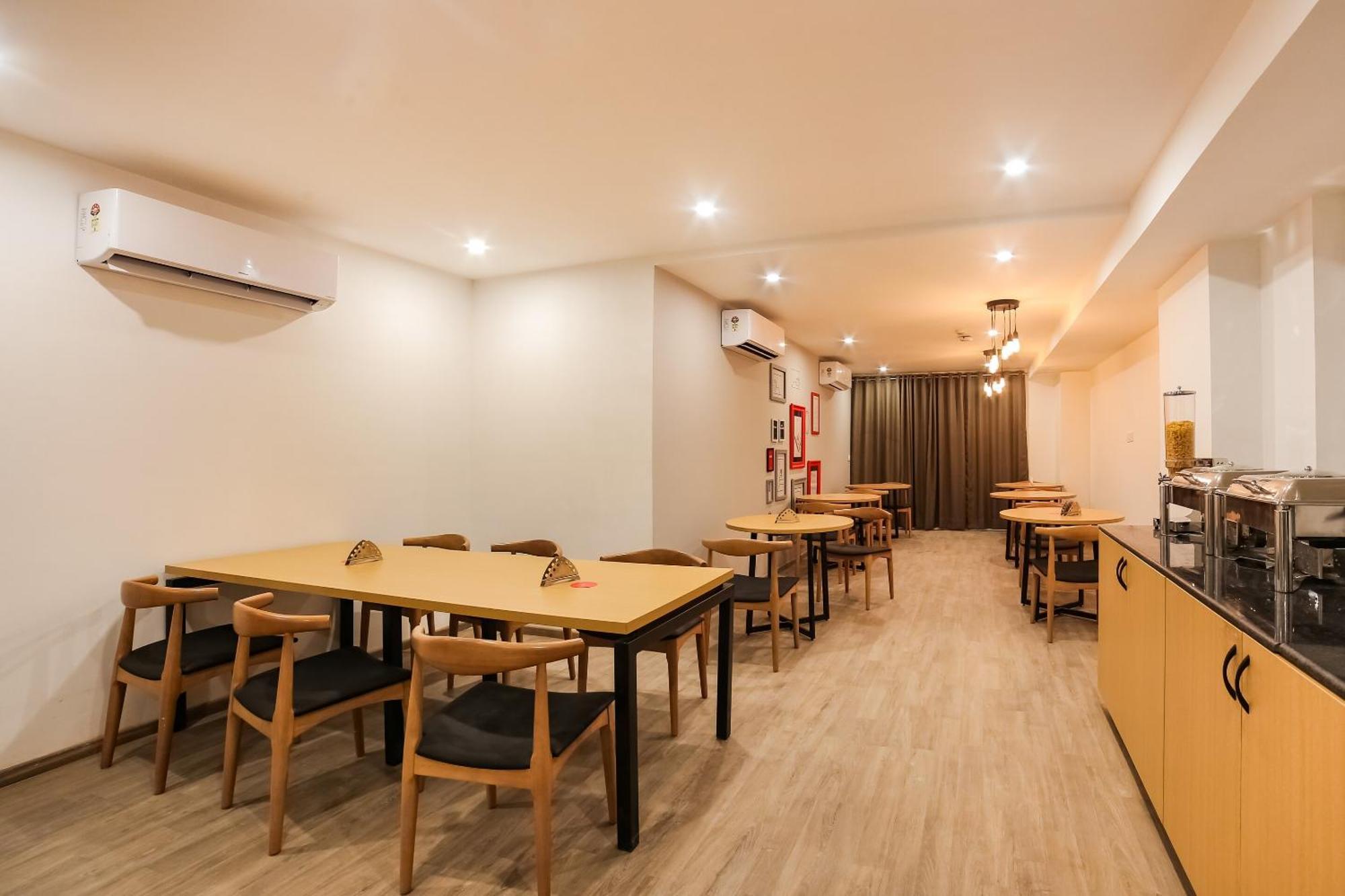 古尔冈 Super Townhouse Near Appu Ghar酒店 外观 照片